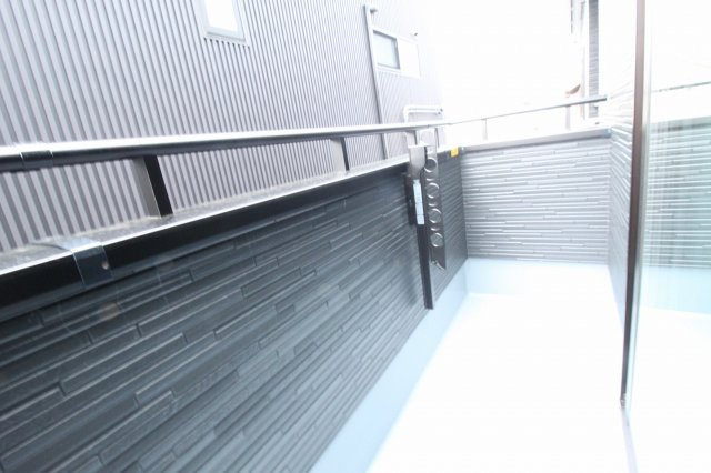 城北町　新築戸建のバルコニー|2F  南東の部屋　6.0帖