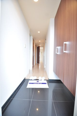 大阪市都島区毛馬町２丁目の賃貸マンションの玄関