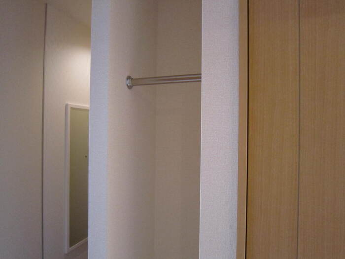 ウエスト　フィールド　B棟の玄関