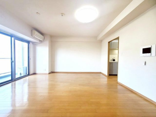 桟橋通　中古マンション(アプリア桟橋４階）の居間・リビング|ゆったりとしたリビングです