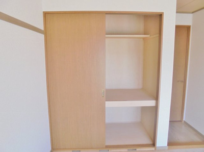 【その他】 | グランドール草戸Ⅱ | 押入