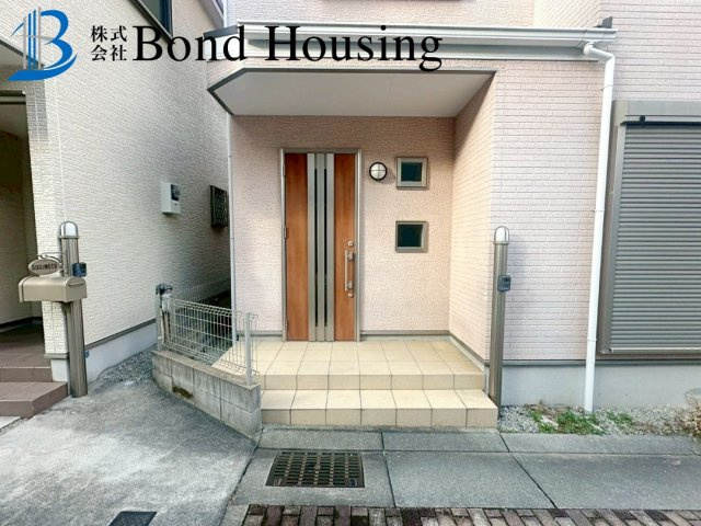 家計にやさしいオール電化住宅　大津和2丁目　築17年の玄関