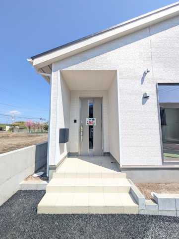 【玄関】 | クレイドルガーデン高崎市金古町第16ー①