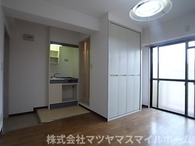 【居間・リビング】 | トモエハイツ5号館