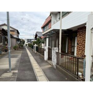 犬堀貸家のロビー
