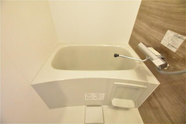 ＢＡＲＮＥＹＳ　　ＴＡＢＡＴＡ（バーニーズ田端）の浴室