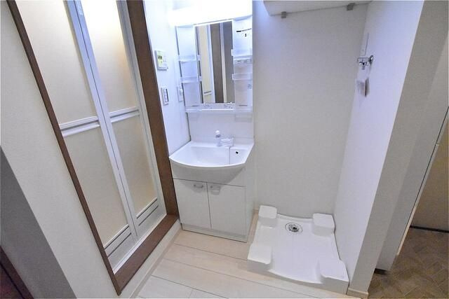 ＢＡＲＮＥＹＳ　　ＴＡＢＡＴＡ（バーニーズ田端）の洗面所