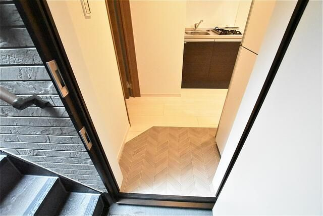 ＢＡＲＮＥＹＳ　　ＴＡＢＡＴＡ（バーニーズ田端）の玄関