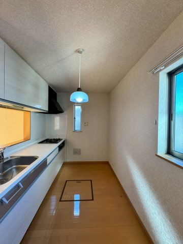 所沢市松郷中古戸建のキッチン