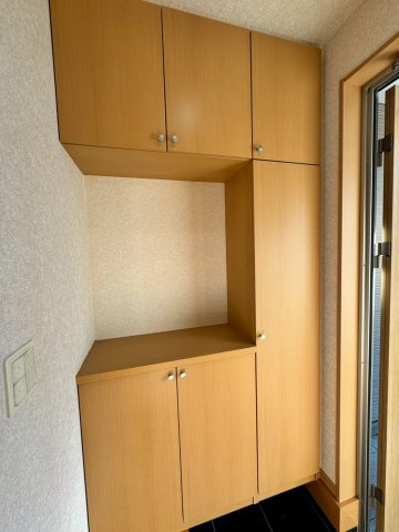 所沢市松郷中古戸建の玄関