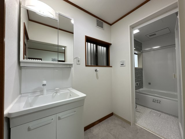 明石市朝霧南町４丁目戸建の独立洗面台