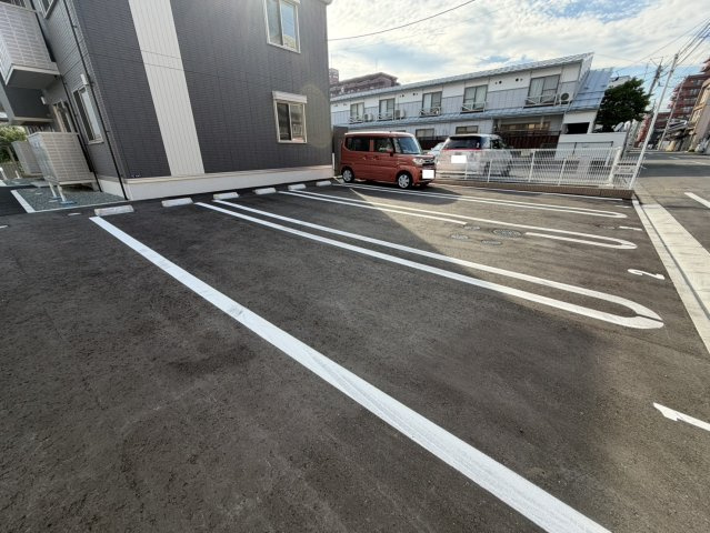 【新築】RESUA(レスア)南大通の駐車場
