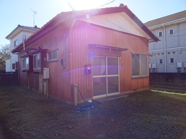 中田荘の駐車場