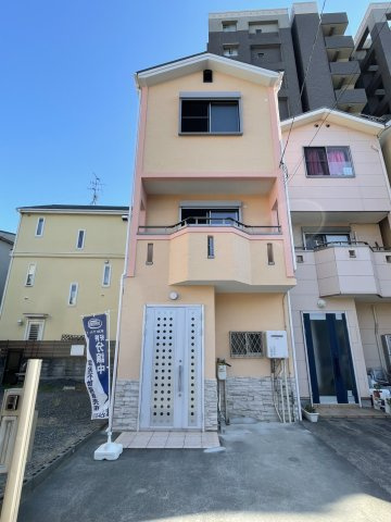 【外観】 | 地域密着！水面下情報に自信あり！詳しくは武和不動産販売まで！
その他、ポータルサイト掲載物件も同時内覧可能！