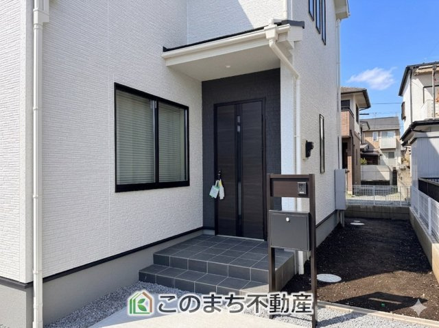 LiveleGarden.S宇都宮市鶴田町第23の玄関|玄関キーは上下２箇所のダブルロックキーと防犯性の高い電池錠で安全に配慮してます。