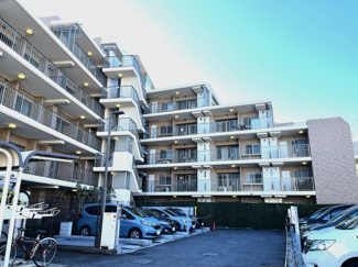 【駐車場】 | プライム市川妙典 | 使用権付の駐車場（5,000/月）があります