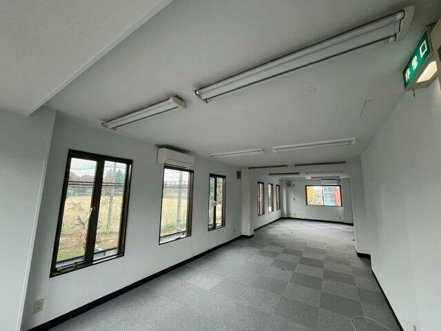 ＮＫビルのロビー| 