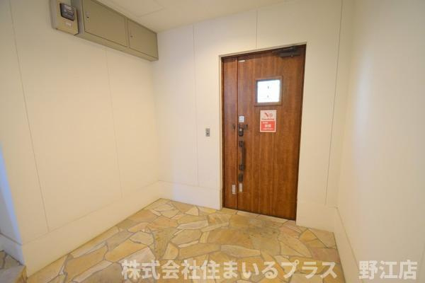 パレス蒲生のエントランス