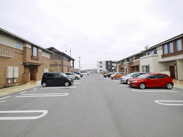 フリーデDの駐車場|駐車スペースもあります