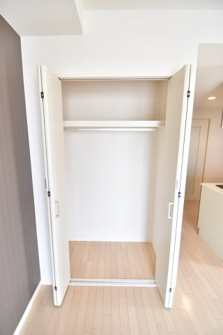 大阪市都島区中野町４丁目の賃貸マンションの収納