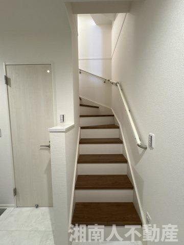 茅ヶ崎市浜之郷1期　新築一戸建て　全2棟の内装|内装は落ち着いています