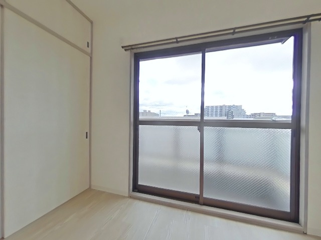 コムディッソオリオの洋室|南側