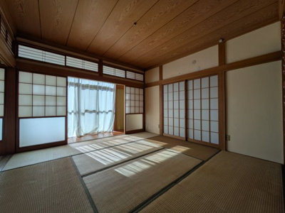 【和室】 | 成田市大袋中古戸建 | 和室ならではの温かな和の空間で寛ぎの時間を過ごせます