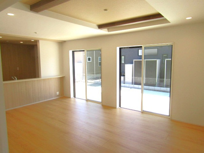 【居間・リビング】 | ブルーミングガーデン甲府市羽黒町1棟　1号棟 | 使いやすい居間です