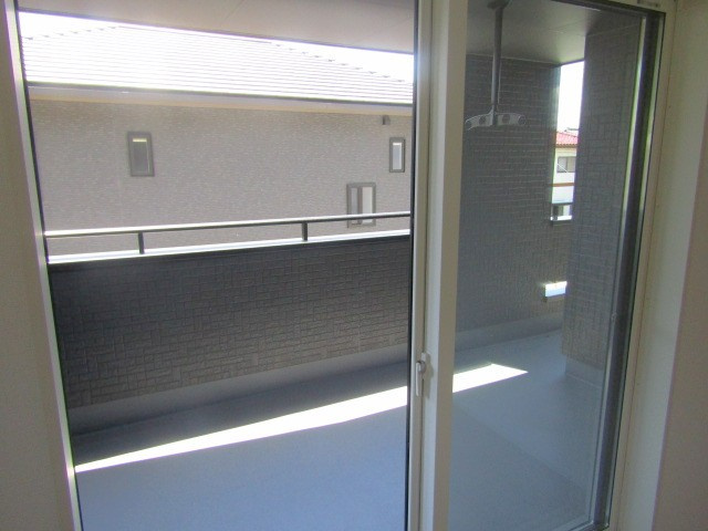 【バルコニー】 | ブルーミングガーデン甲府市羽黒町1棟　1号棟 | 陽当たり良好なバルコニーです