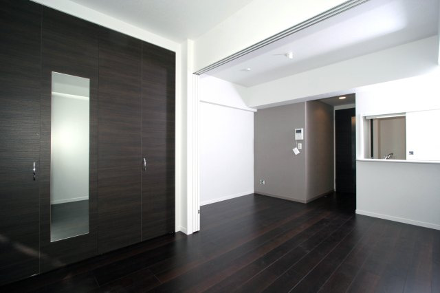 新品家具付きマンション大橋8(KaGood福岡)の居間・リビング|ゆったり過ごせるリビングです