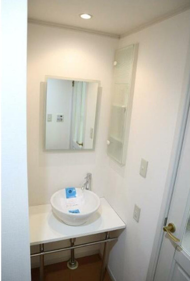 杉並区堀ノ内２丁目のアパートの洗面所