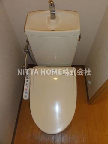 豊岡市高屋の賃貸マンションのトイレ|ウォシュレットも完備◎