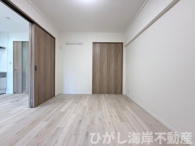 シーサイドパレス平塚の寝室|新規リフォーム完了！　5.6帖　洋室