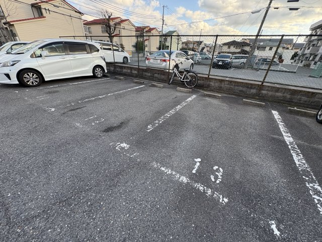 ランベール池北の駐車場