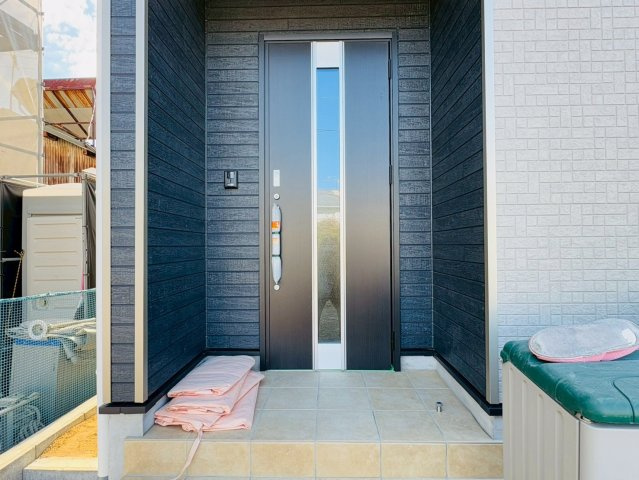 高知市前里2号棟の玄関