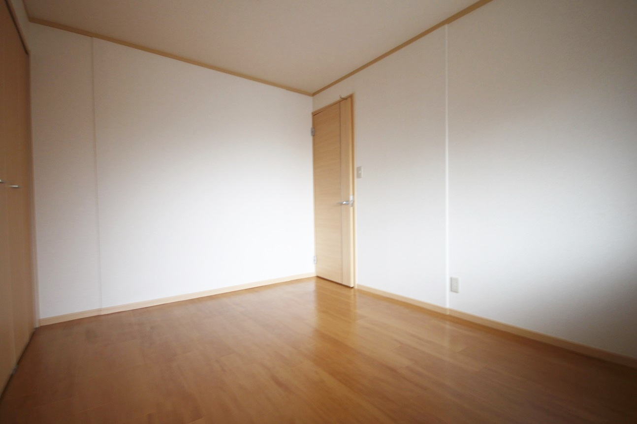 ガーデンヒル宝塚の居間・リビング|使いやすいリビングです