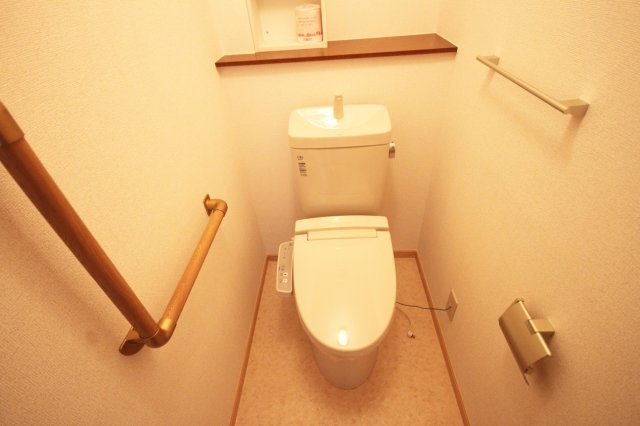 ガーデンヒル宝塚のトイレ|ゆったりとした空間のトイレです