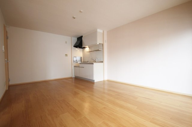 ガーデンヒル宝塚の居間・リビング|ゆったり過ごせるリビングです