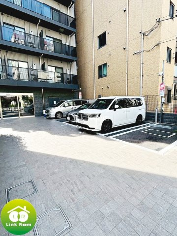 メイクスデザイン門前仲町GARDENの駐車場