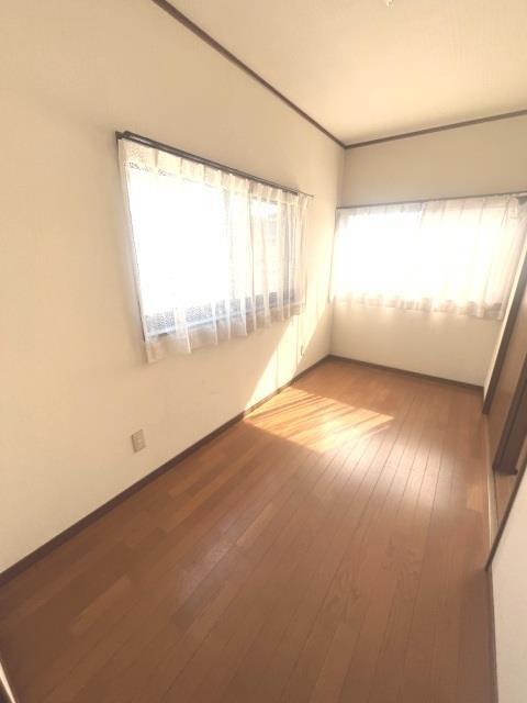 平岡町一色戸建の内装