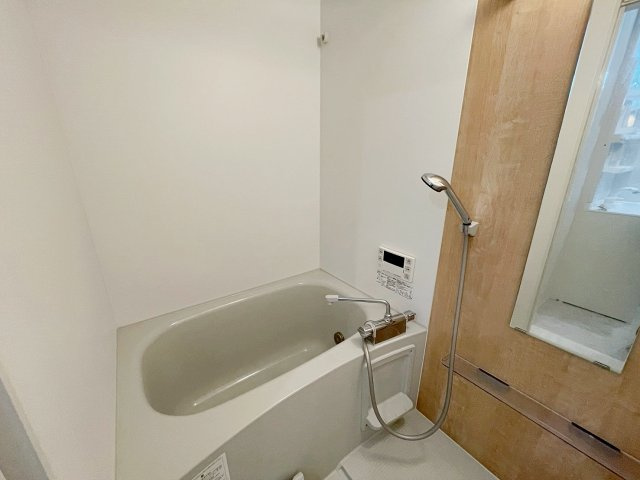 Ｄ1の浴室|きれいなお風呂です