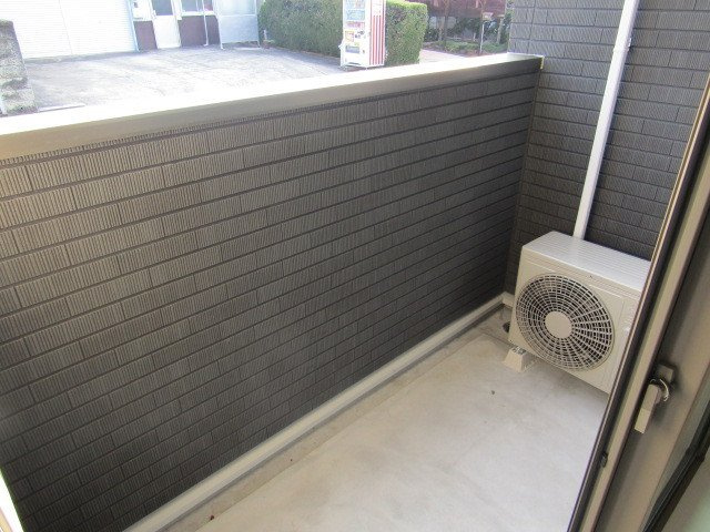 コンフォートⅤのバルコニー|外からの目が気にならないバルコニーで洗濯物が干せます