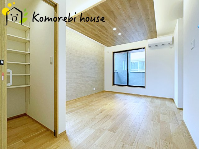 さいたま市北区宮原町2丁目　新築一戸建て　01の居間・リビング|ゆったり過ごせる居間です