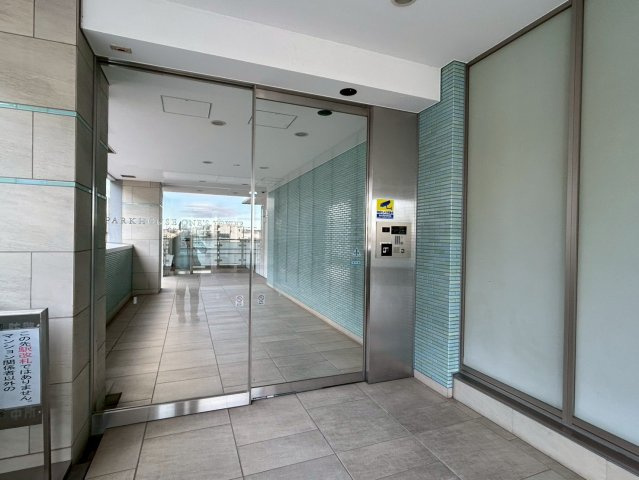 パークハウスワンズタワー|2階エントランスの写真になります。