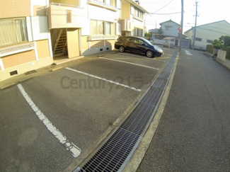 【駐車場】