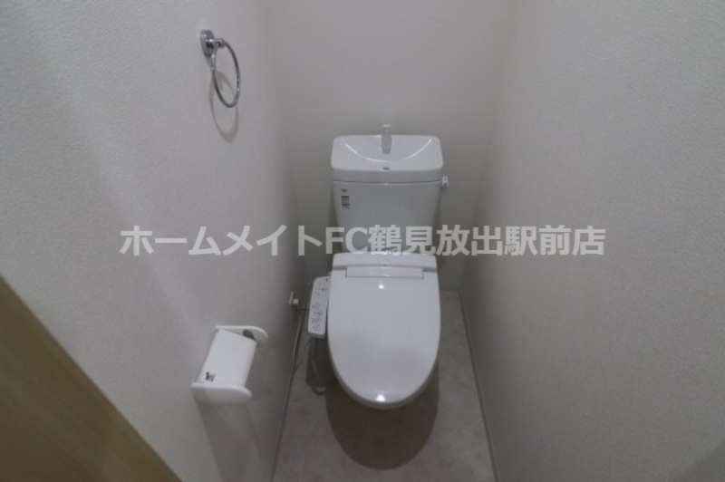 大阪市鶴見区今津中１丁目のアパートのトイレ