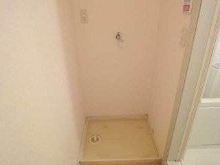 【設備】 | 日の出Ⅱ | 洗濯機置き場