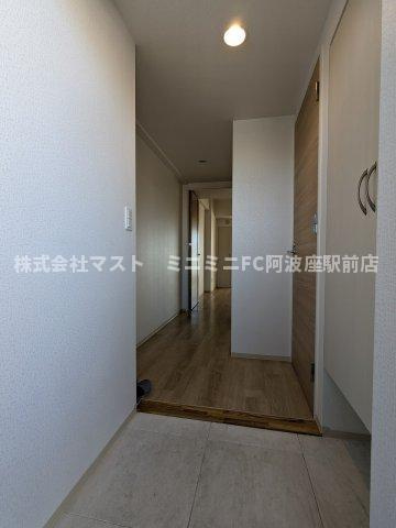 大拓ハイツ22の玄関