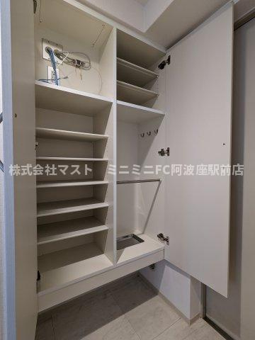 大拓ハイツ22の収納