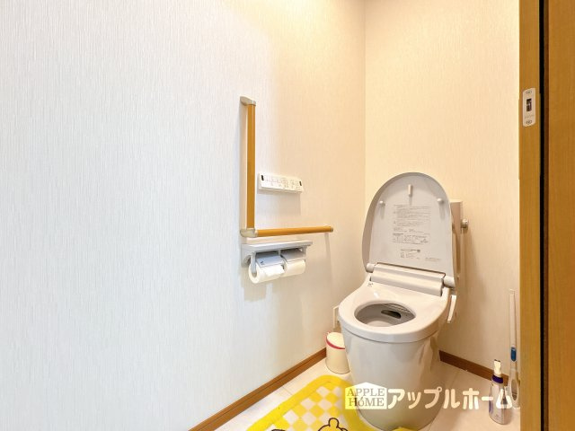 【中古住宅】足利市掘込町 二世帯住宅のトイレ